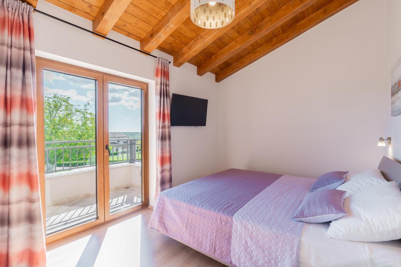 Villa Atop The Village With Stunning View Vižinada Extérieur photo