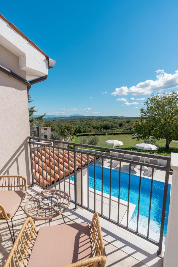 Villa Atop The Village With Stunning View Vižinada Extérieur photo