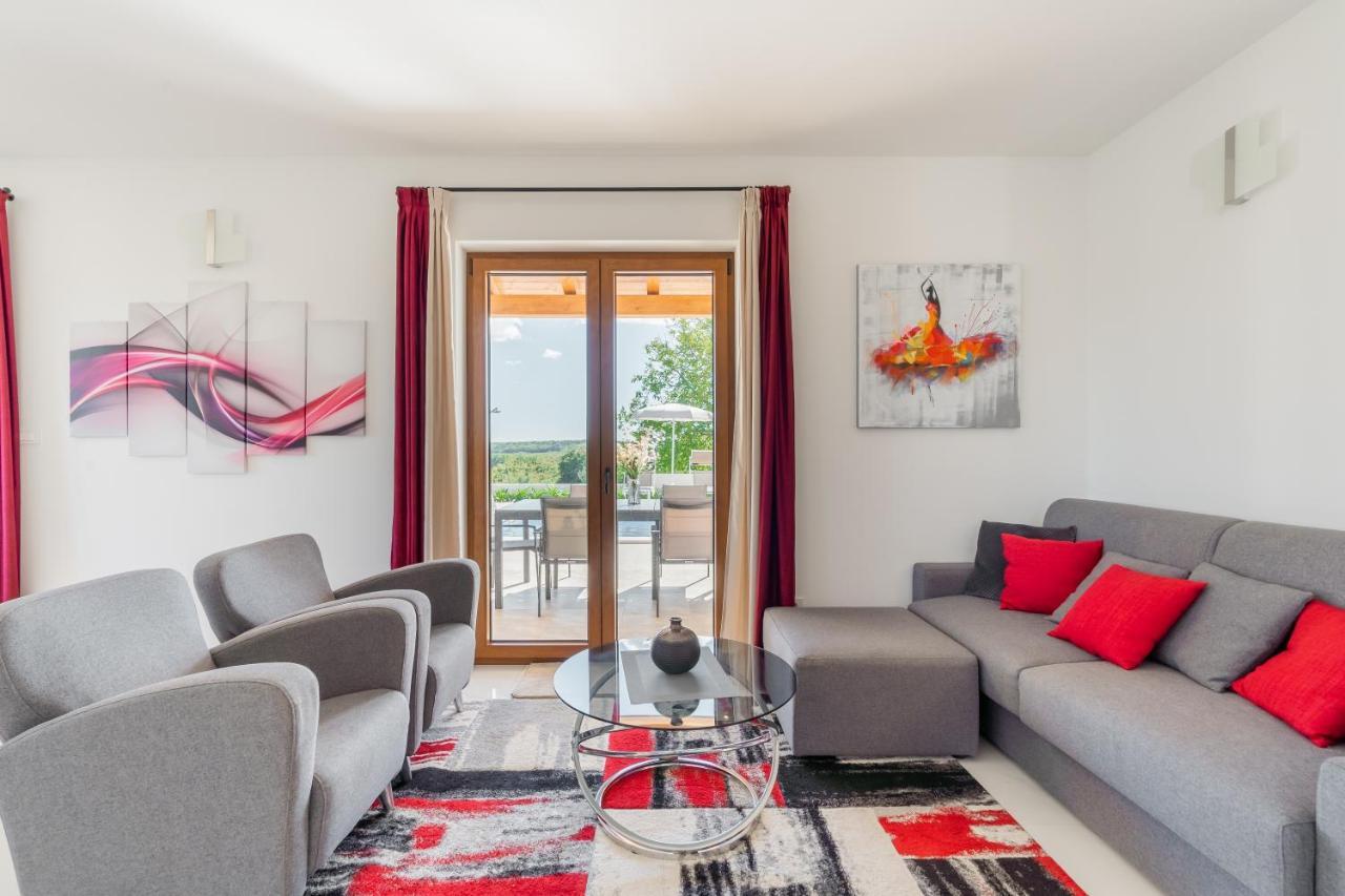Villa Atop The Village With Stunning View Vižinada Extérieur photo